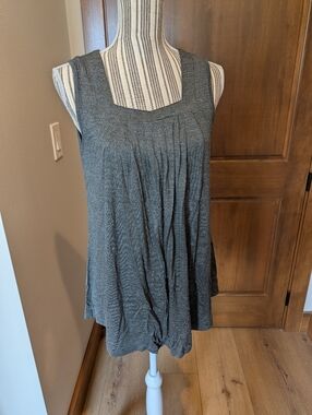 Sleeveless Grey Pleated Swing Tank Top